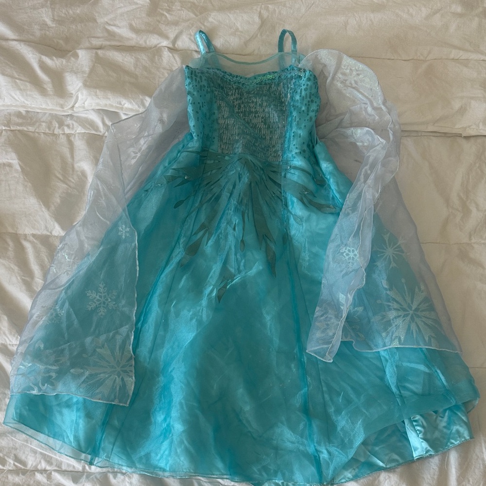 Disney Elsa dress (5-6yr)